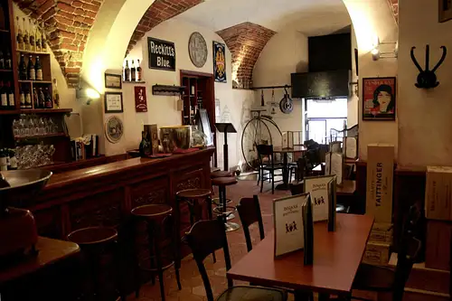 Wine Tasting Experience in Milan